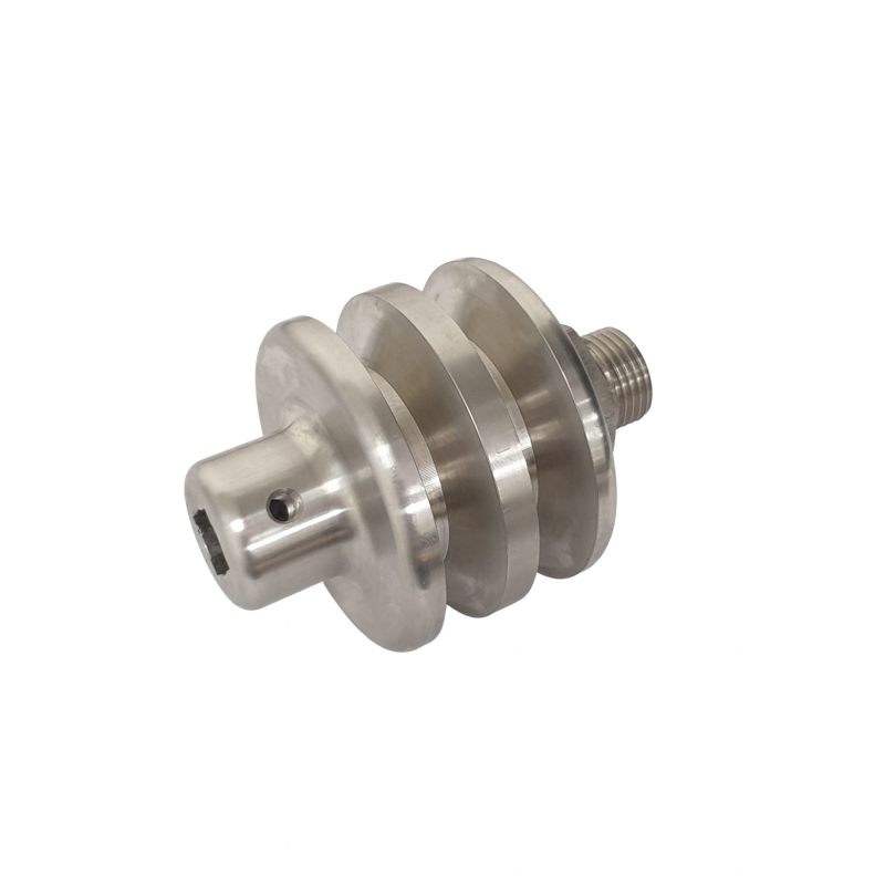 Pulley with stud