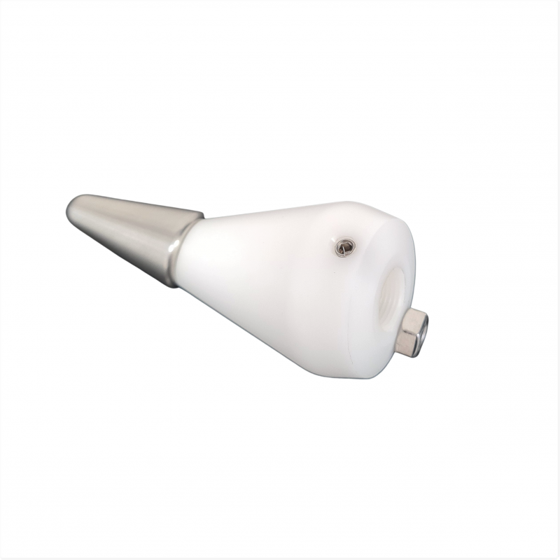 Nozzle with center pin